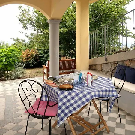 Apartment Locazione Turistica Geranio & Glicine